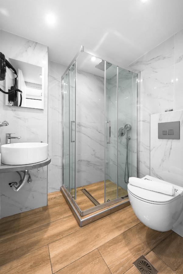 Hermes Suites, Ermou St, Nilie Hospitality Mgmt Солун Екстериор снимка