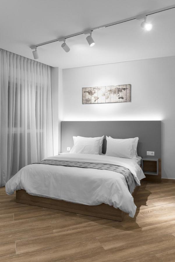 Hermes Suites, Ermou St, Nilie Hospitality Mgmt Солун Екстериор снимка